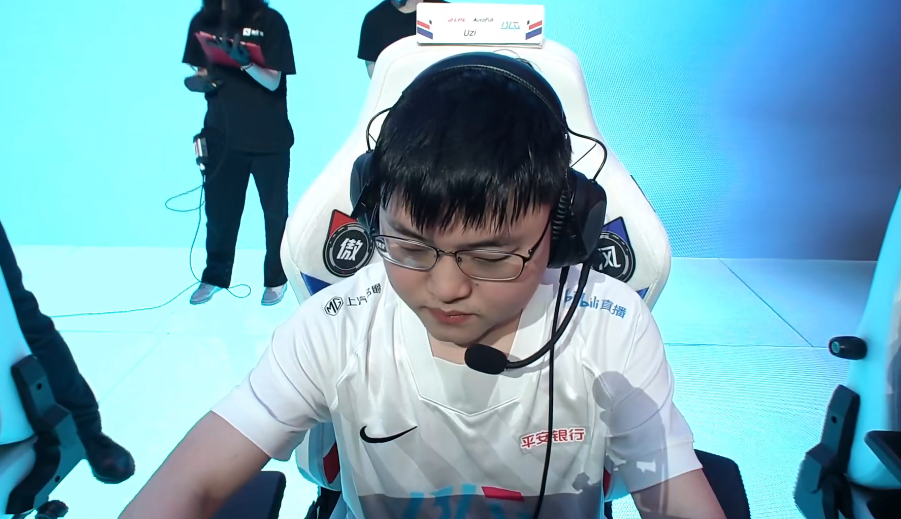 九游会官网入口-关于Uzi重返赛场，比赛规则变更首场状态出色，SKT观众沸腾！比赛高潮迭起的信息
