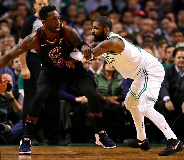 j9-包含阿扎伦卡在G2比赛中出色防守，夺冠引发热议！上演精彩一战的词条